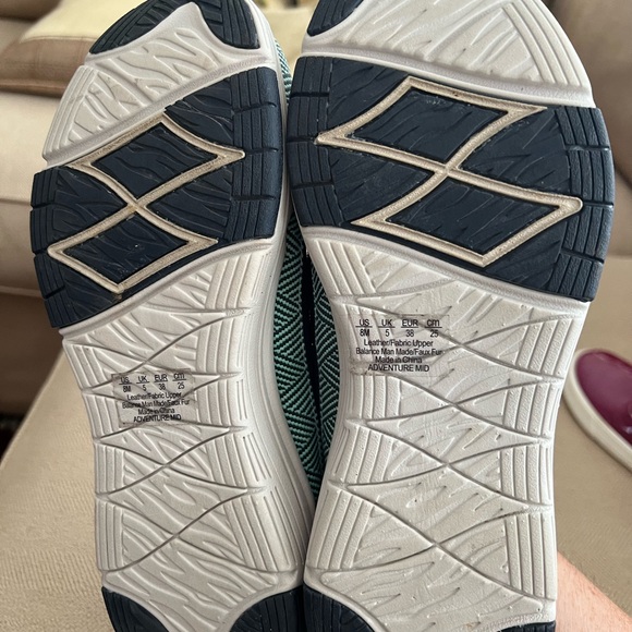 Ryka Awaken suede slipons- gently worn - Picture 5 of 6